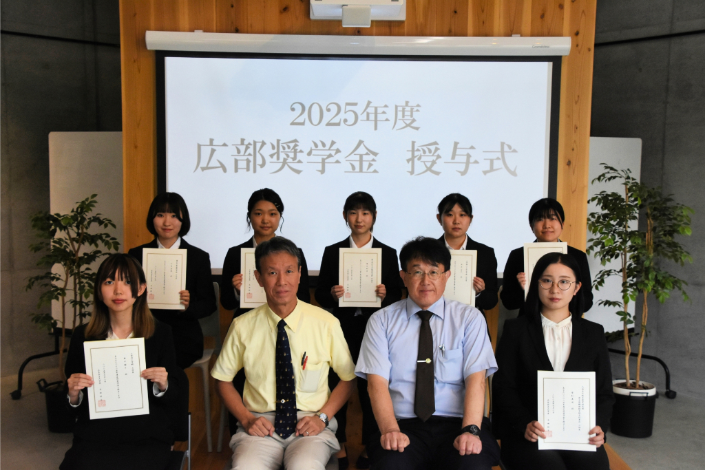 HP掲載集合写真２.png